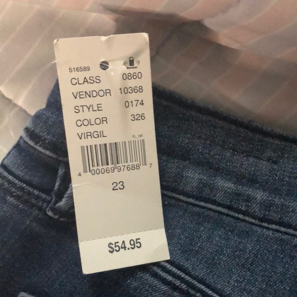 Jeans - Picture 4 of 4